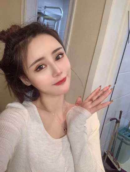 体验粉嫩年轻妹